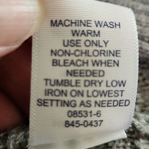 St. John's Bay gray women's medium sweater - Picture 5 of 7